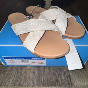 Draper James White and Tan Sandals with Criss-Cross Straps size 7